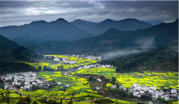 山上的风景&#xA;&#xA;描述已自动生成